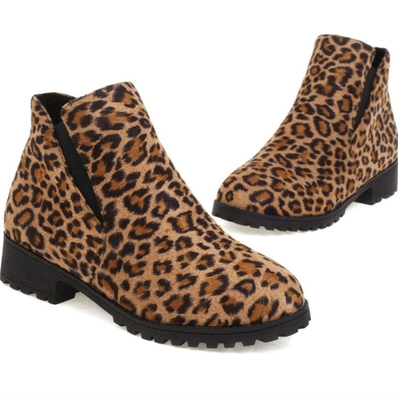 Chelsea Booties Leopard Print - Picture 5 of 8